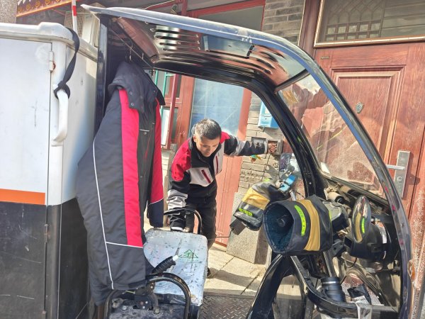 九游体育app(中国)官方网站责任室门口贴着&ldquo;我是发奋小蜜蜂-九游「中国」jiuyou·官方网站-登录入口
