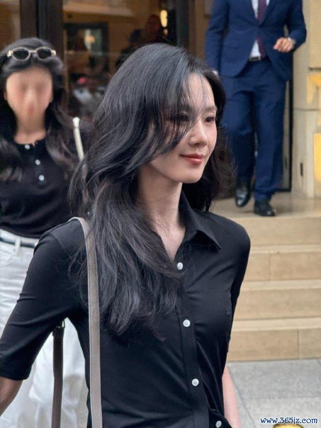 G社拍的刘诗诗 巴黎时装周好意思出新高度
